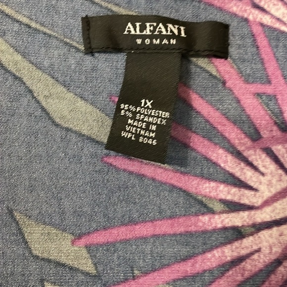 Alfani sleeveless blouse size 1X - Picture 2 of 2